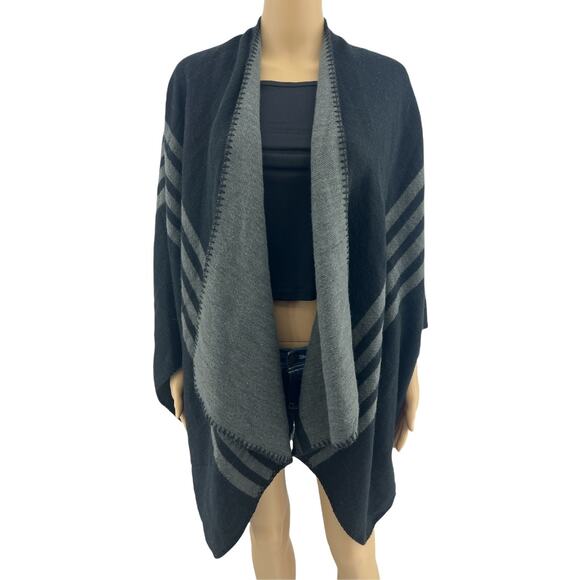 BB Dakota OS Black Gray Striped Reversible Wrap Shawl Cape Womens One Size - Picture 1 of 6